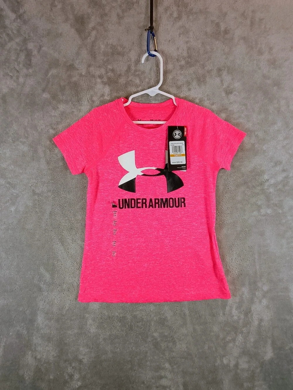 NWT Gilrls Heat Gear Under Armour Pink T-Shirt Size Youth Small